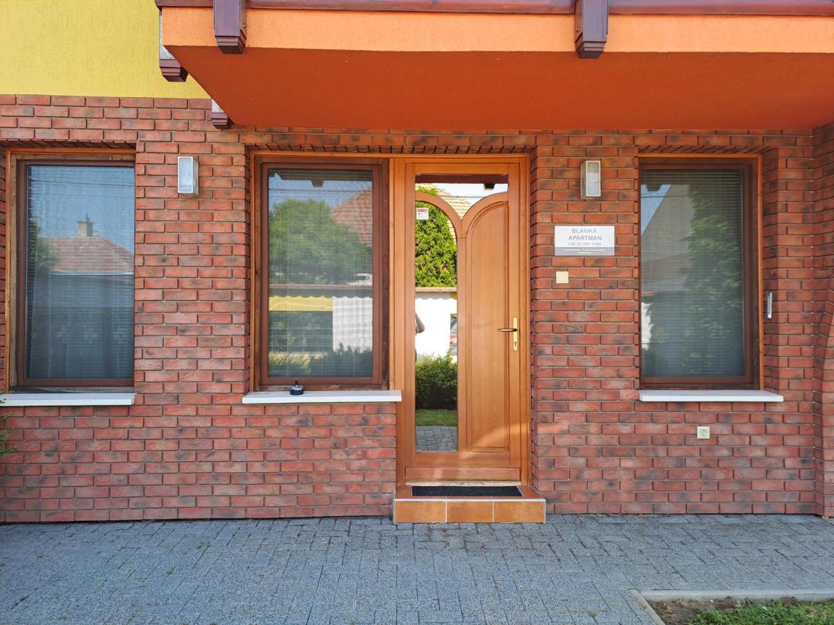 Rozmaring Apartmanok Gyula Exterior photo