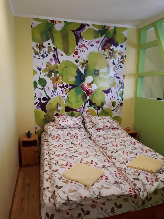 Rozmaring Apartmanok Gyula Exterior photo